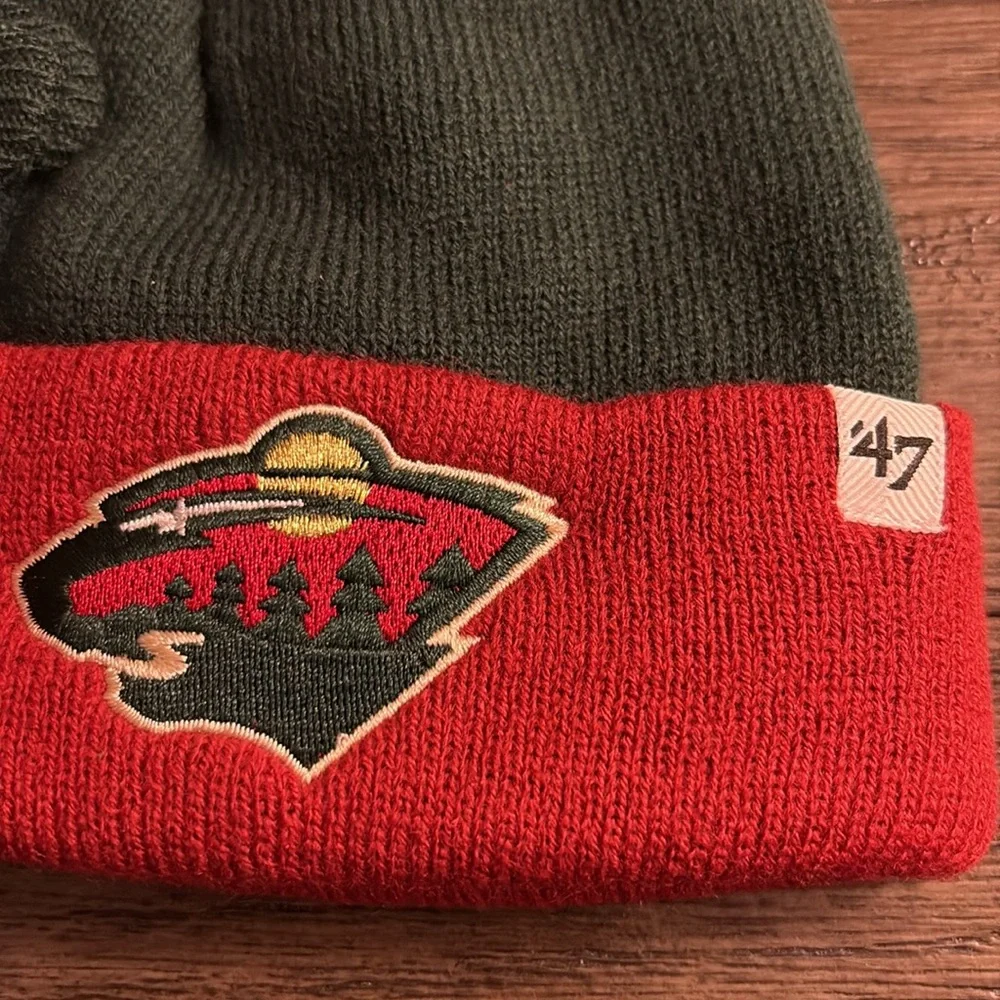 NWT [‘47] Minnesota Wild NHL Beanie Winter Hat & Mittens Set Green/Red, Infant